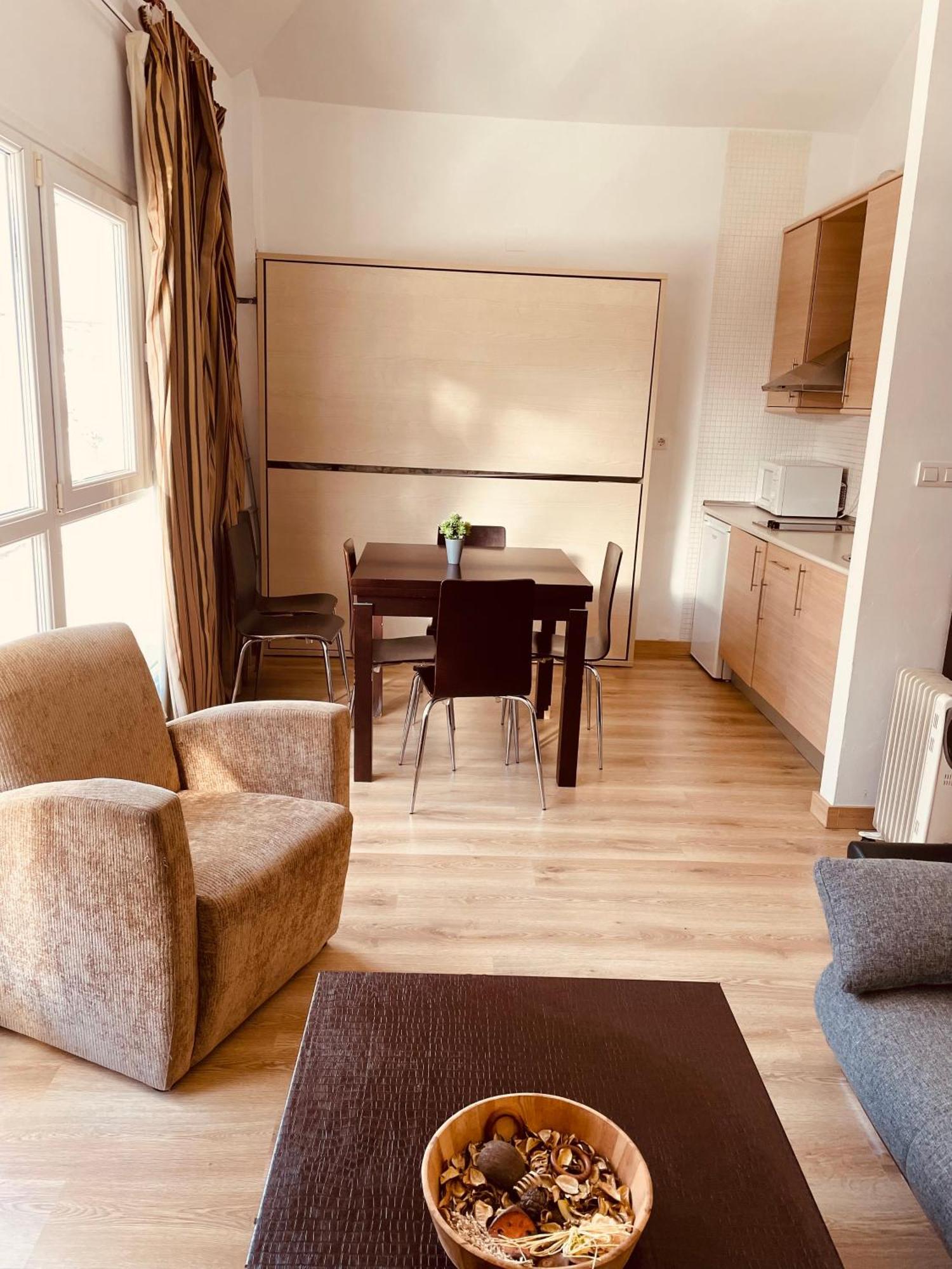 House Apartment *