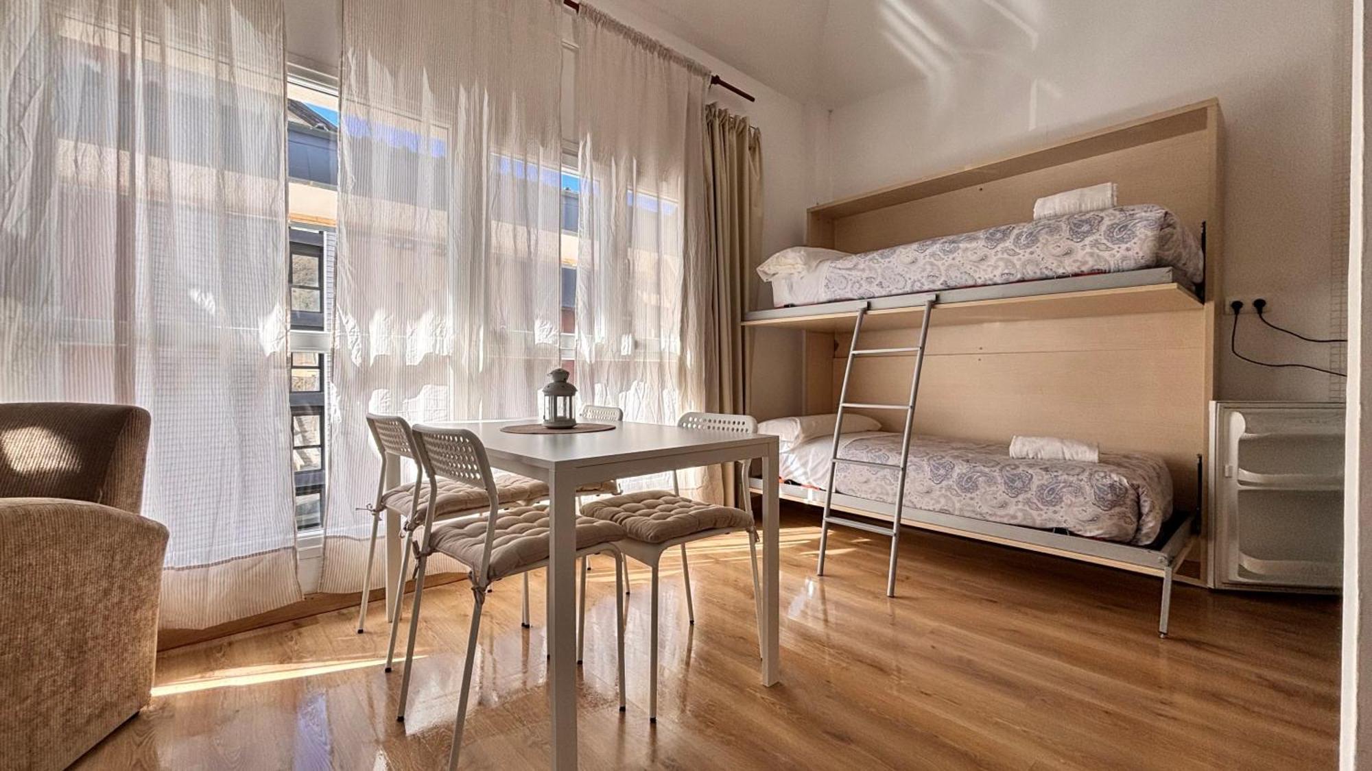 House Apartment *